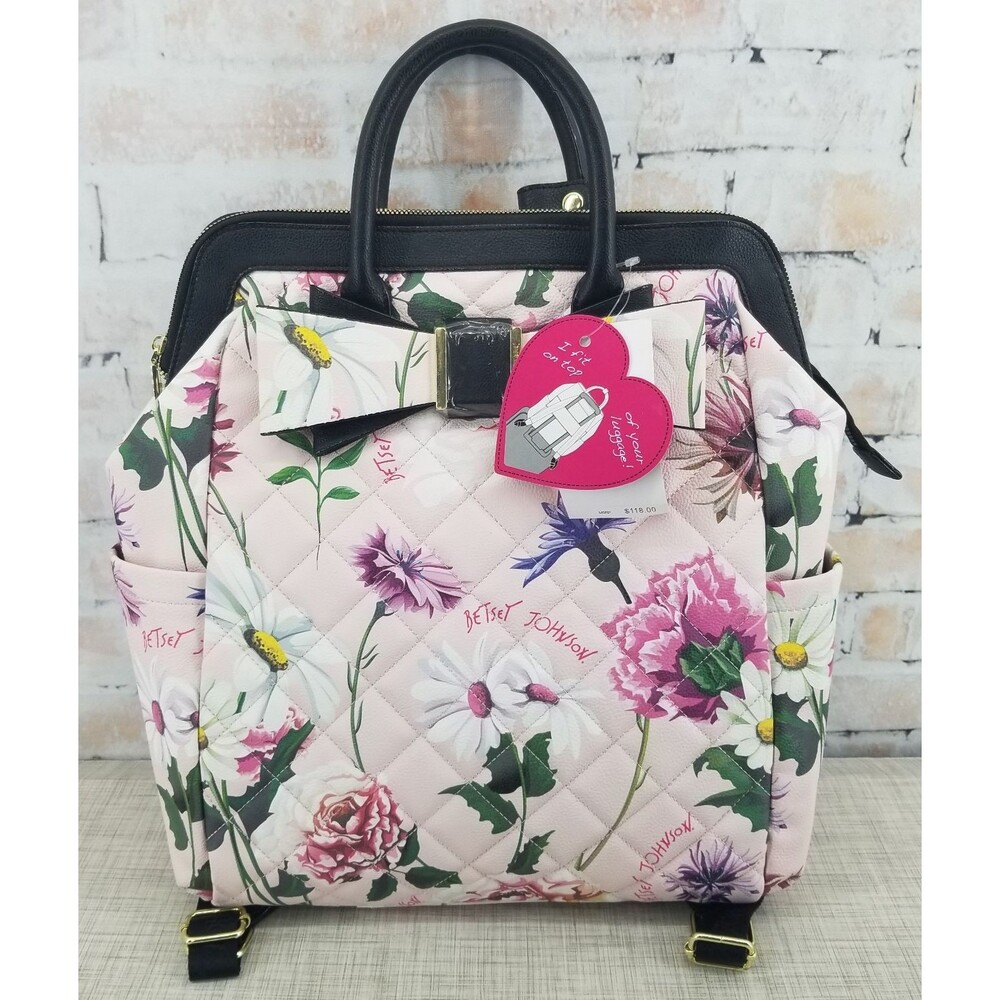 NWT Betsey Johnson Floral Print Backpack‎ Approx 14" x 14" x 6" Flowers Quilted